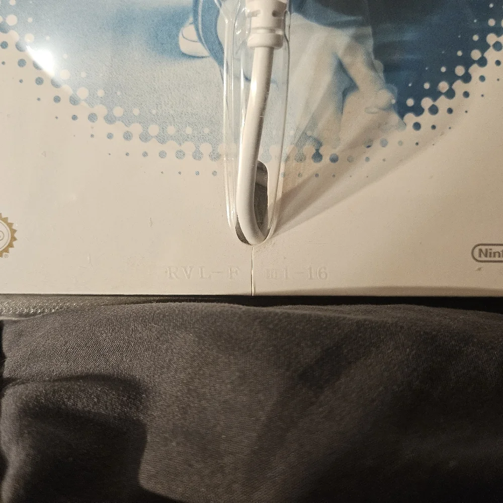 Wii Nunchuck ~ White ~ Nintendo Official OEM‎ Nunchuk Controller ~ New/Sealed